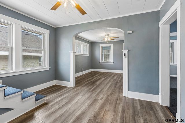 424 Grover Street, Omaha, NE 68108