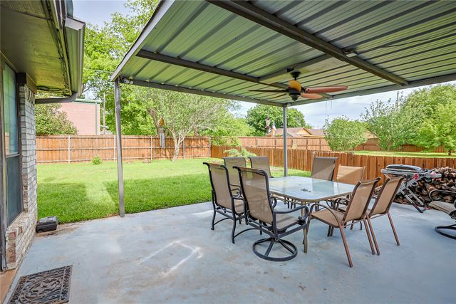 111 Songwood Drive, Weatherford, TX 76087
