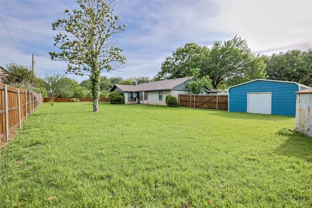 111 Songwood Drive, Weatherford, TX 76087