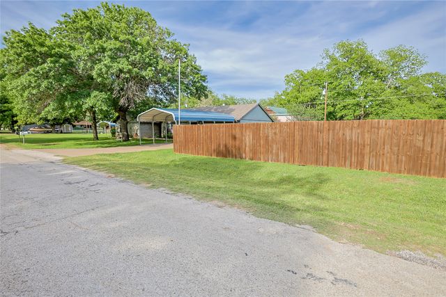111 Songwood Drive, Weatherford, TX 76087