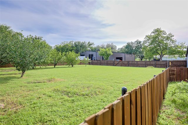 111 Songwood Drive, Weatherford, TX 76087