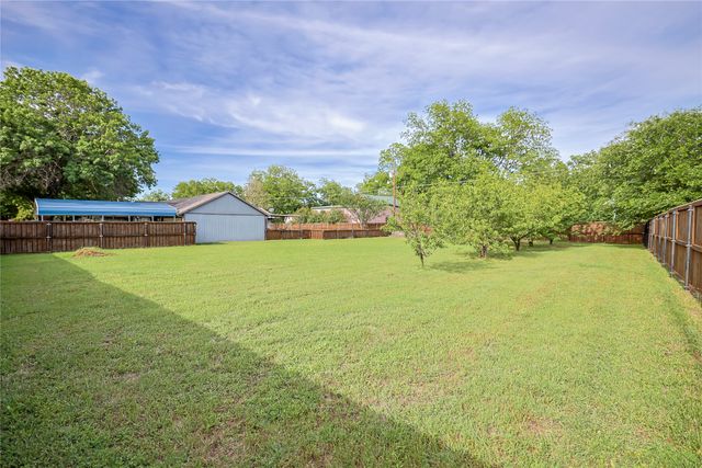 111 Songwood Drive, Weatherford, TX 76087