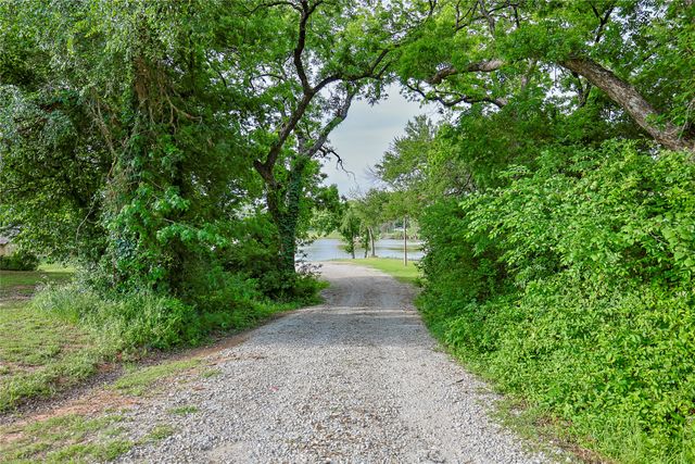 111 Songwood Drive, Weatherford, TX 76087