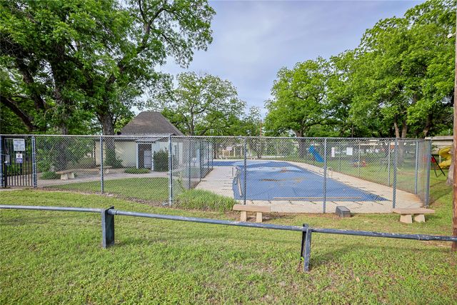 111 Songwood Drive, Weatherford, TX 76087