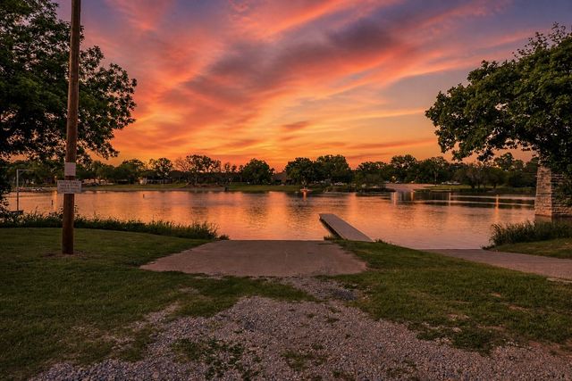 111 Songwood Drive, Weatherford, TX 76087