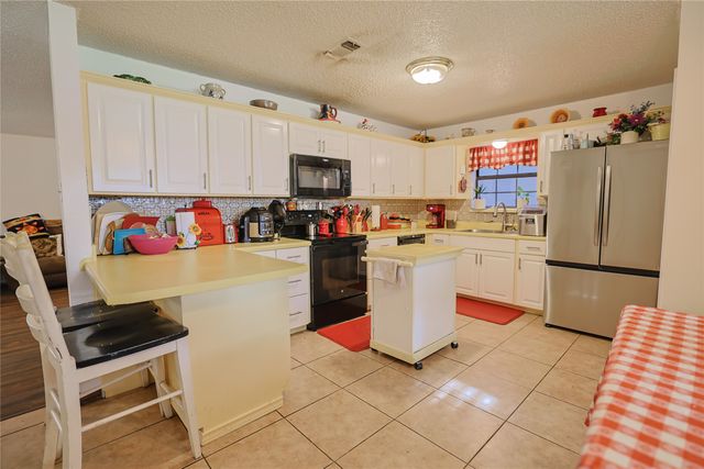 111 Songwood Drive, Weatherford, TX 76087