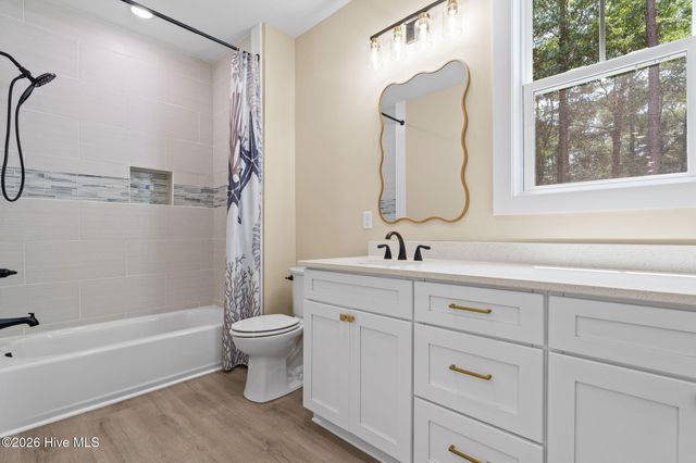 798 Mallard Court SE, Bolivia, NC 28422