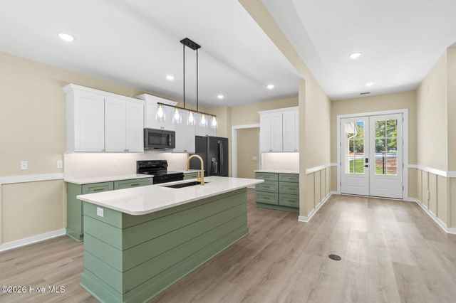 798 Mallard Court SE, Bolivia, NC 28422