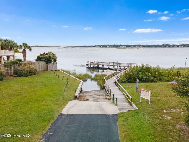 798 Mallard Court SE, Bolivia, NC 28422