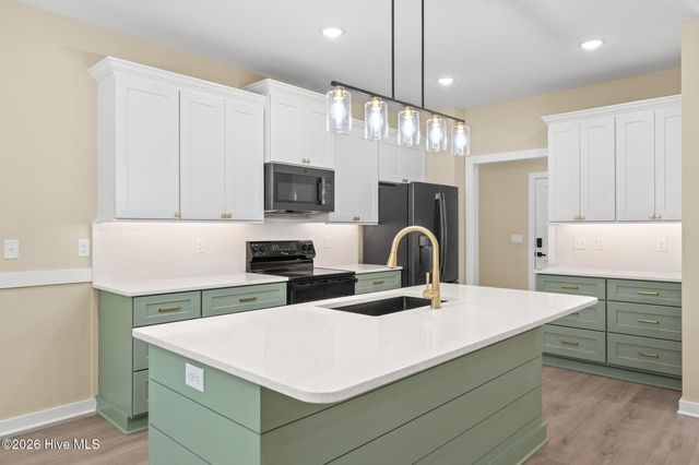 798 Mallard Court SE, Bolivia, NC 28422