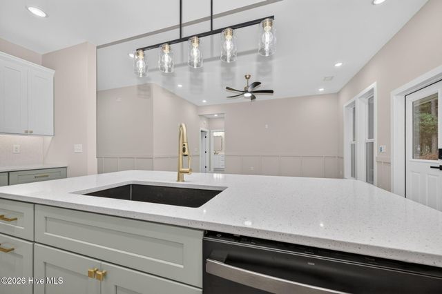 798 Mallard Court SE, Bolivia, NC 28422