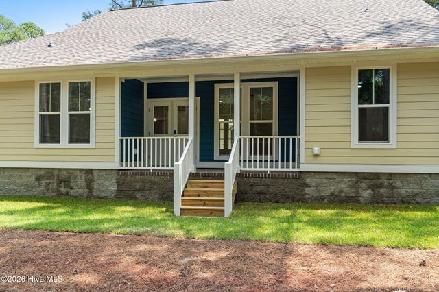 798 Mallard Court SE, Bolivia, NC 28422