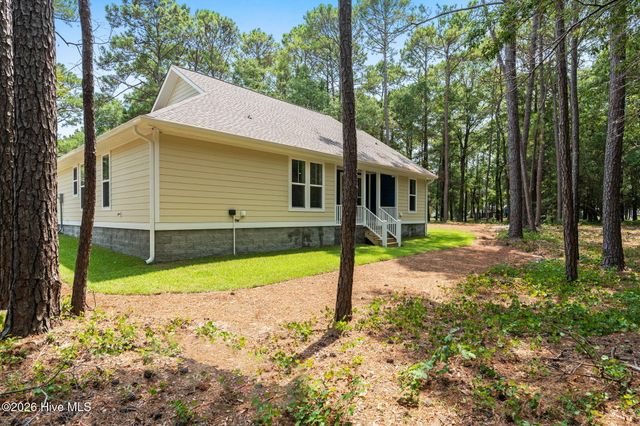 798 Mallard Court SE, Bolivia, NC 28422