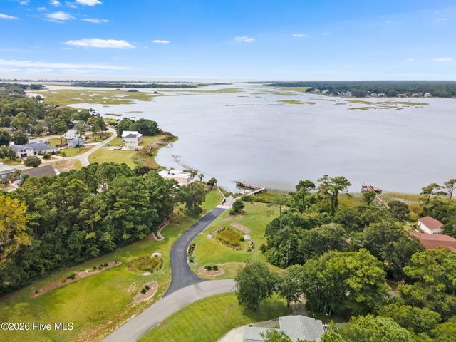 798 Mallard Court SE, Bolivia, NC 28422
