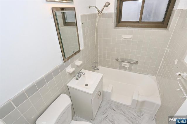 3021 Edwin Avenue 5F, Fort Lee, NJ 07024