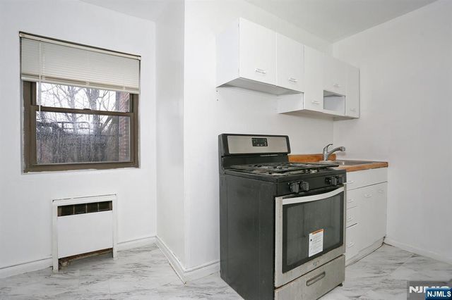 3021 Edwin Avenue 5F, Fort Lee, NJ 07024