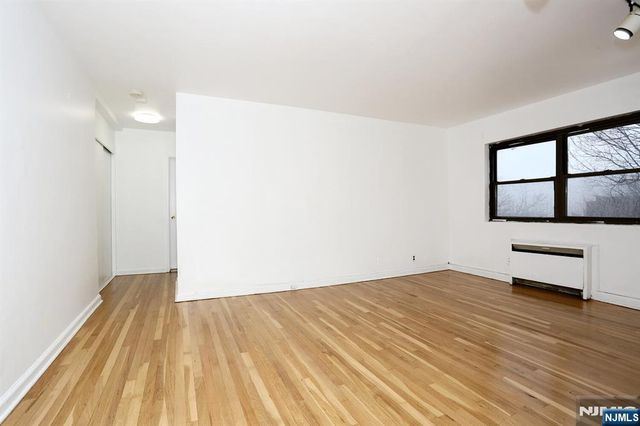 3021 Edwin Avenue 5F, Fort Lee, NJ 07024