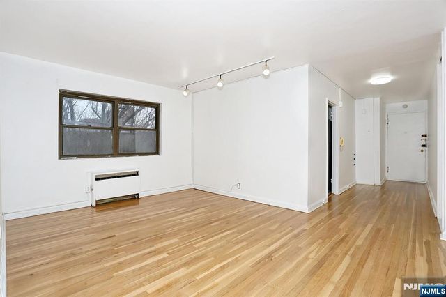 3021 Edwin Avenue 5F, Fort Lee, NJ 07024