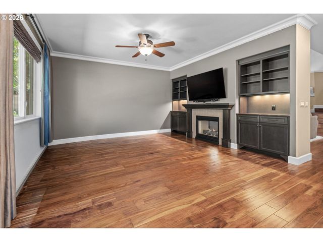 4965 MULHOLLAND Dr, Lake Oswego, OR 97035