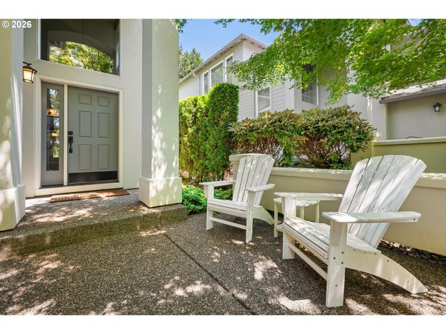 4965 MULHOLLAND Dr, Lake Oswego, OR 97035