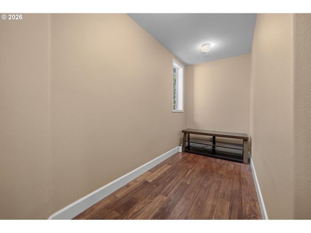 4965 MULHOLLAND Dr, Lake Oswego, OR 97035