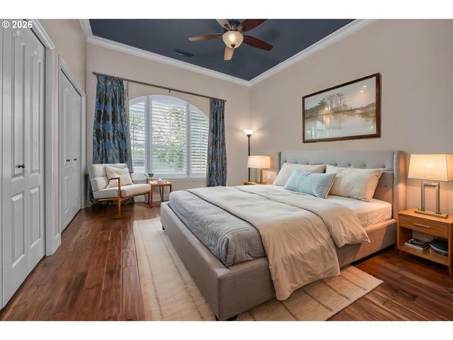 4965 MULHOLLAND Dr, Lake Oswego, OR 97035