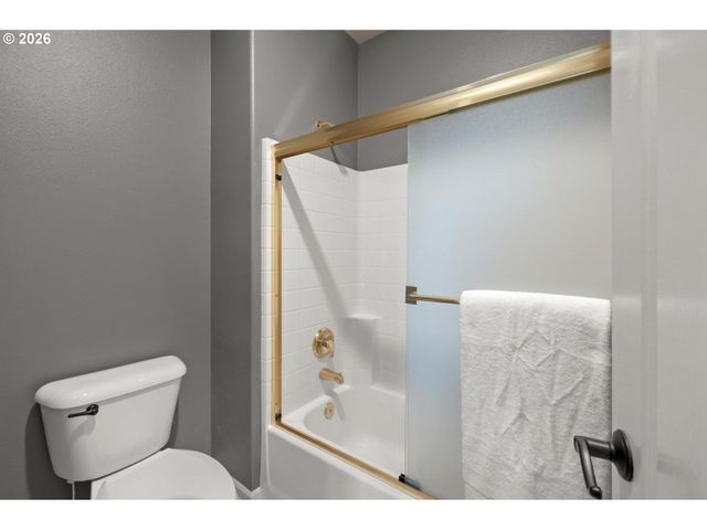 4965 MULHOLLAND Dr, Lake Oswego, OR 97035