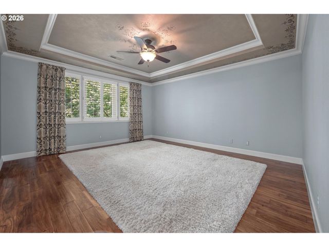 4965 MULHOLLAND Dr, Lake Oswego, OR 97035