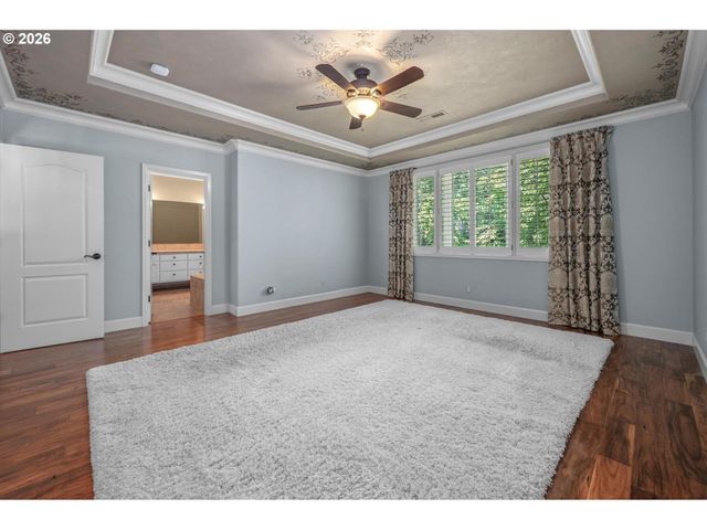 4965 MULHOLLAND Dr, Lake Oswego, OR 97035