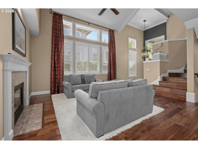 4965 MULHOLLAND Dr, Lake Oswego, OR 97035