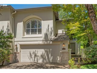 4965 MULHOLLAND Dr, Lake Oswego, OR 97035