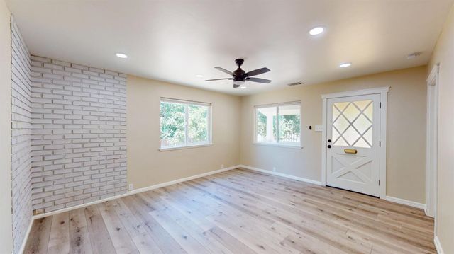 764 River Ave, Oakdale, CA 95361