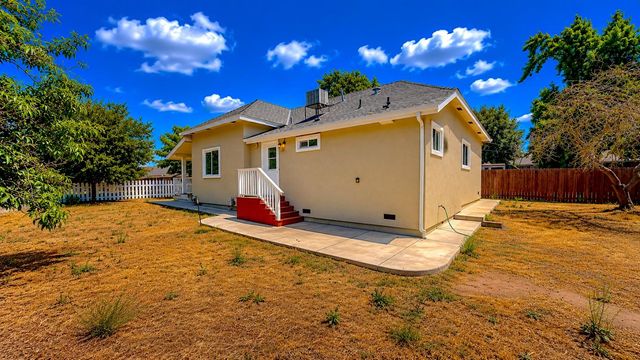 764 River Ave, Oakdale, CA 95361
