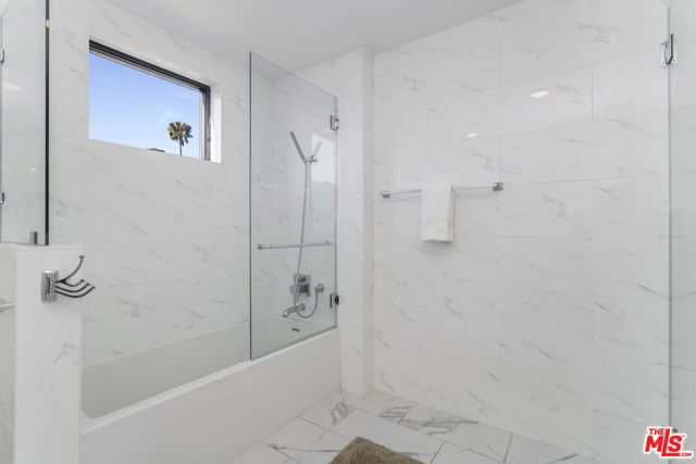 137 N Doheny Drive 3, Los Angeles, CA 90048