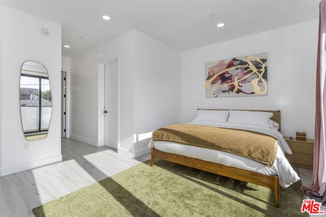 137 N Doheny Drive 3, Los Angeles, CA 90048