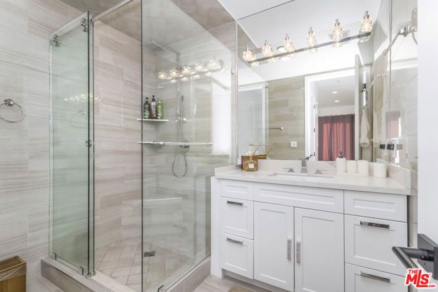 137 N Doheny Drive 3, Los Angeles, CA 90048