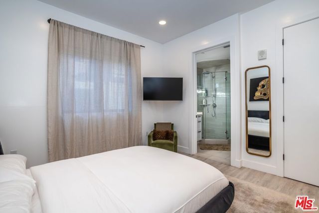 137 N Doheny Drive 3, Los Angeles, CA 90048