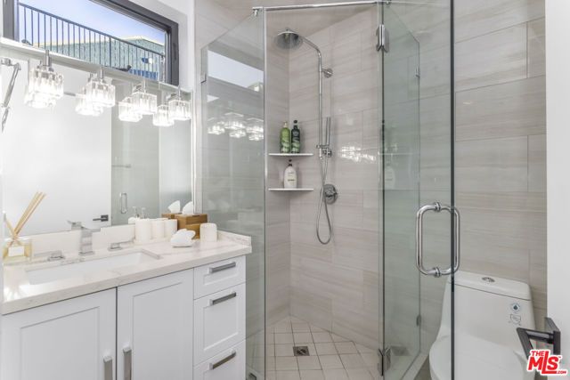 137 N Doheny Drive 3, Los Angeles, CA 90048