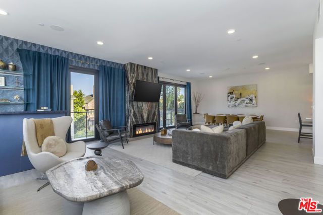 137 N Doheny Drive 3, Los Angeles, CA 90048
