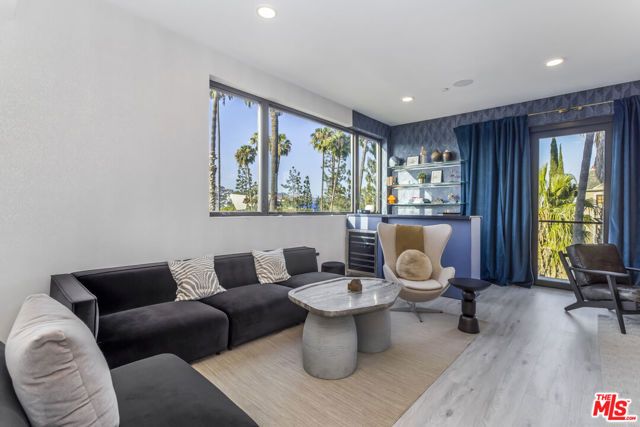 137 N Doheny Drive 3, Los Angeles, CA 90048