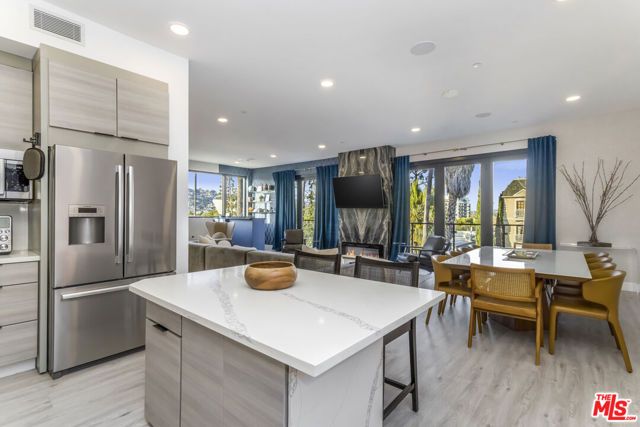 137 N Doheny Drive 3, Los Angeles, CA 90048