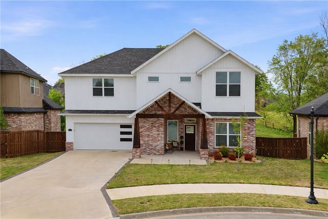 304 SW Gunison Cove, Bentonville, AR 72712