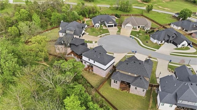 304 SW Gunison Cove, Bentonville, AR 72712