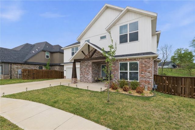 304 SW Gunison Cove, Bentonville, AR 72712