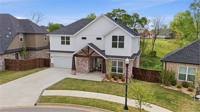 304 SW Gunison Cove, Bentonville, AR 72712