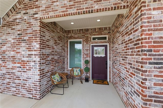 304 SW Gunison Cove, Bentonville, AR 72712