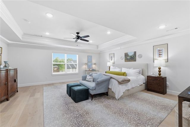 304 SW Gunison Cove, Bentonville, AR 72712