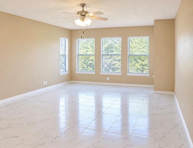720 Justeford DR, Pflugerville, TX 78660