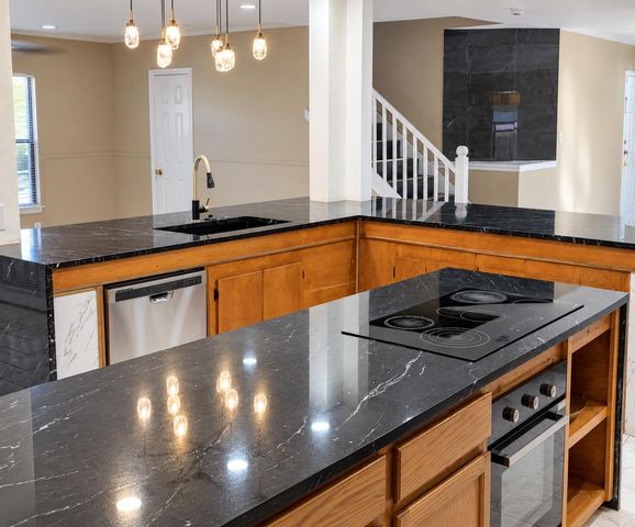 720 Justeford DR, Pflugerville, TX 78660