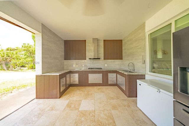 192 Herron Rd, North Fort Myers, FL 33903